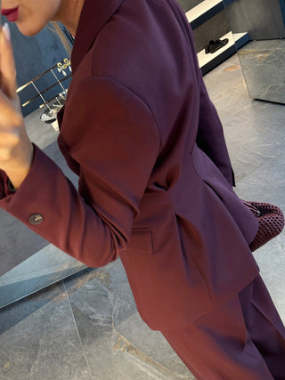 Giacca doppiopetto con arriccio bordeaux