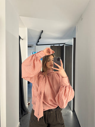 Camicia a righe rosa