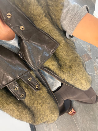 Gilet in ecopelliccia verde