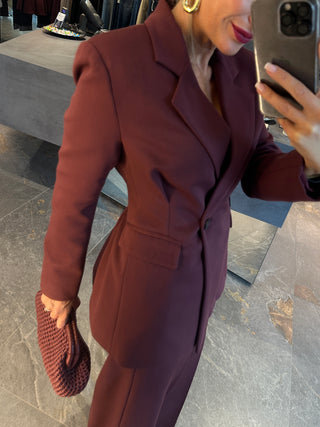 Giacca doppiopetto con arriccio bordeaux
