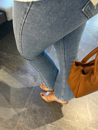 Jeans Gisele a trombetta blu