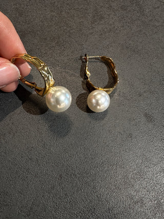 Orecchini con perla oro