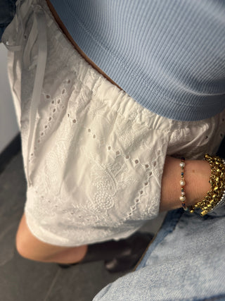 Shorts in Sangallo bianco