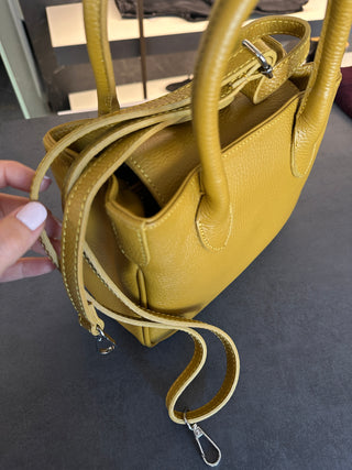 Borsa in pelle con tracolla giallo