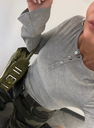 Maglia serafino con manica a campana grigio