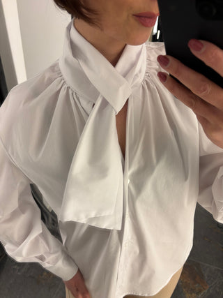 Camicia in cotone bianco