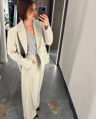 Pantalone a palazzo grigio