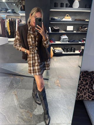 Abito check marrone