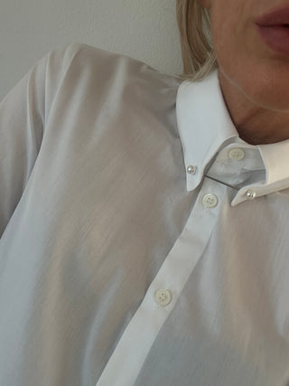 Camicia in cotone con piercing bianco