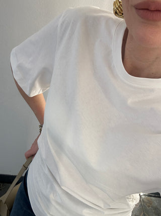T-shirt con drappeggio bianco