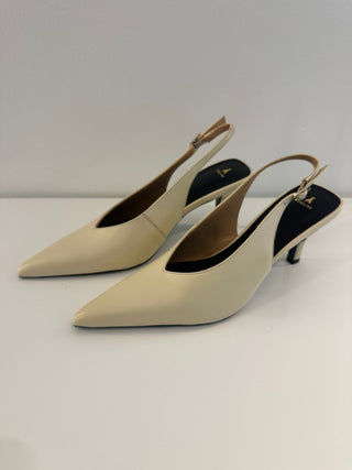 Scarpa con tacco slingback