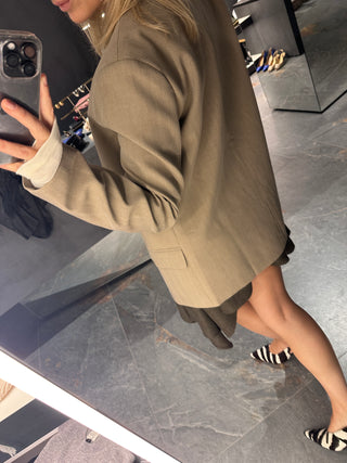 Giacca due bottoni beige