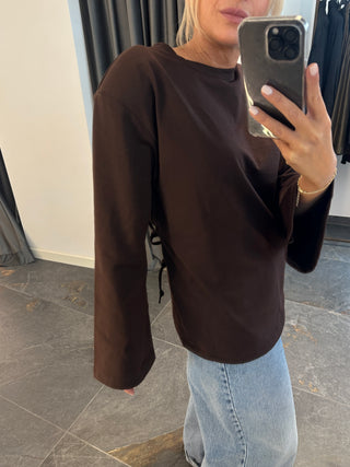 Maglia con spallina imbottitamarrone