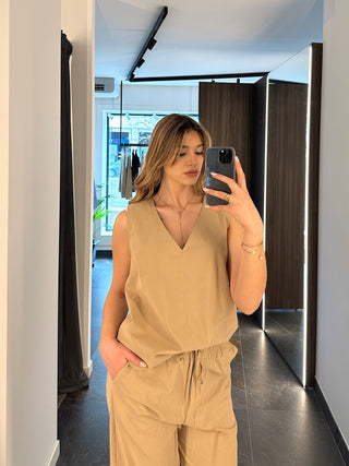 Top a camicia smanicato